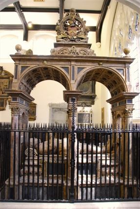 Bankside - St Helen's Bishopsgate Interior