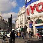 Piccadilly Circus hotels title=