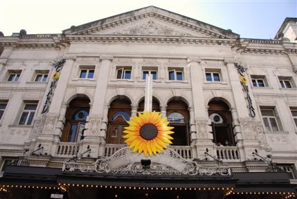 Noel Coward Theatre - Noel Coward Theatre Exterior Noel Coward Theatre - Noel Coward Theatre Exterior