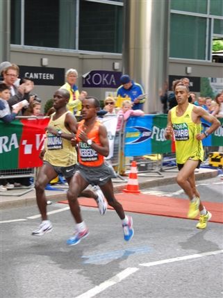 Canary Wharf - The London Marathon Passing Through Canary Wharf