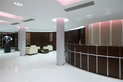 Wandsworth Bridge Road - Lobby Wandsworth Bridge Road - Lobby
