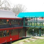 Feng Shang Floating Restaurant hotels title=