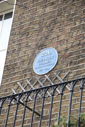 Sherlock Holmes Museum - Sherlock Holmes Blue Plaque