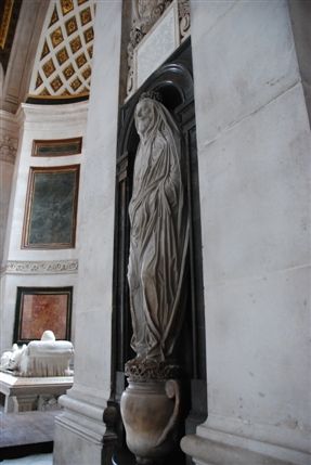 St Paul's Cathedral - St Paul's Cathedral John Donne