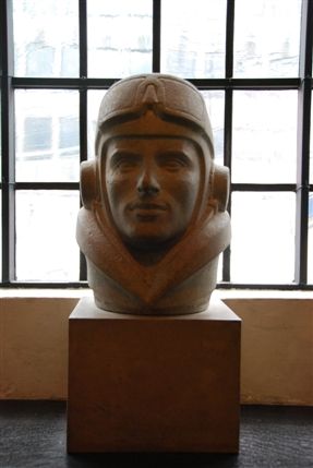 St Clement Danes - RAF Bust