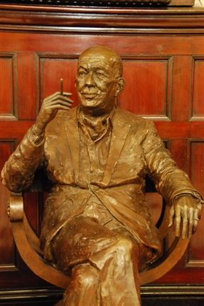 Theatre Royal Drury Lane - Noel Coward Statue Inside The Box Office At Theatre Royal