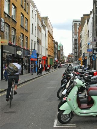 GOLDEN SQUARE