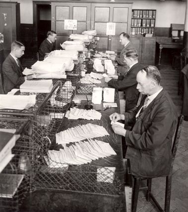 British Postal Museum & Archive - Clerks working in the Return Letter Office, Mount Pleasant, 1934