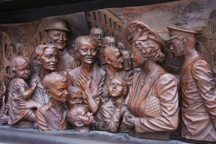 St James's Park - Queen Mother's Sculpture
