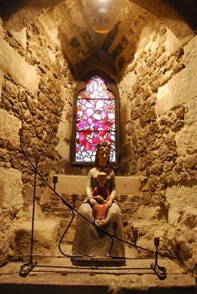 Little Russell Street - St Etheldreda's Interior