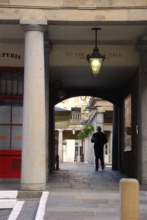 Covent Garden Apple Market - Covent Garden Portico