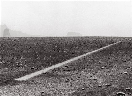 Richard Long: Heaven and Earth - Richard Long, Dusty Boots Line, 1988