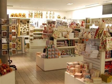 St Martin-in-the-Fields - St Martin-In-The-Fields Church Shop