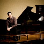 Schumann: Under the Influence hotels title=
