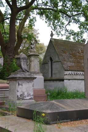Fulton Road - Kensal Green Cemetery
