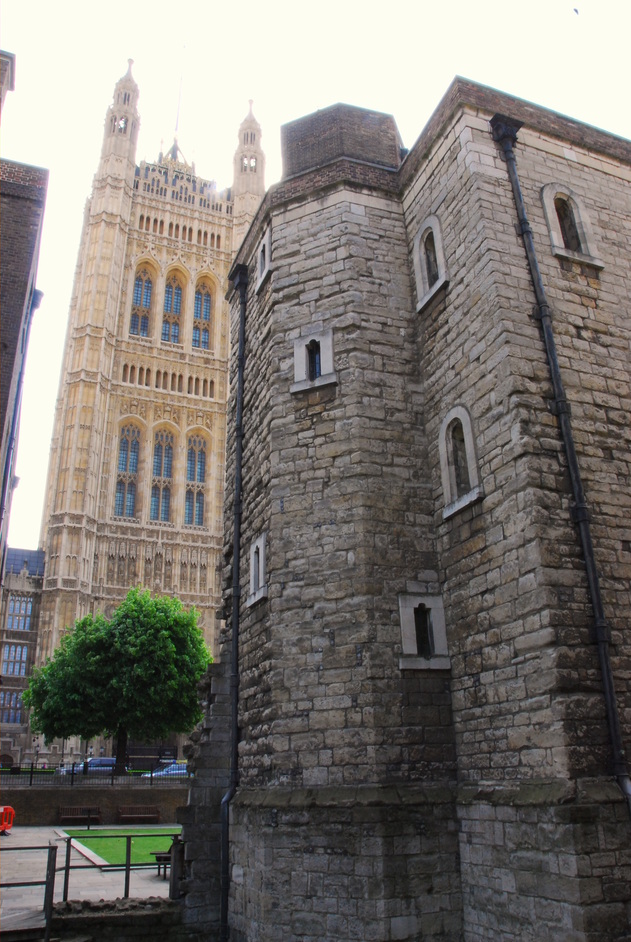 Great College Street - Jewel Tower Exterior
