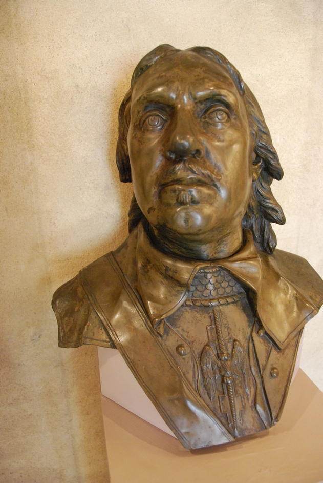 Great College Street - Oliver Cromwell Bust Inside The Jewel Tower