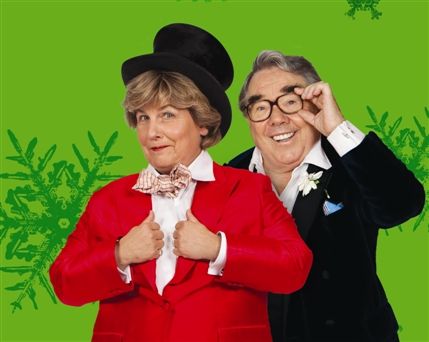 Sandi Toksvig's Christmas Cracker - Sandi Toksvig & Ronnie Corbett - photo by Helen Maybanks Sandi Toksvig's Christmas Cracker - Sandi Toksvig & Ronnie Corbett - photo by Helen Maybanks