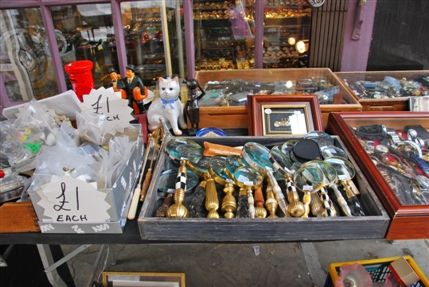 Camden Passage Antiques Market