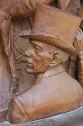The Mall - Queen Mother & George VI Memorial