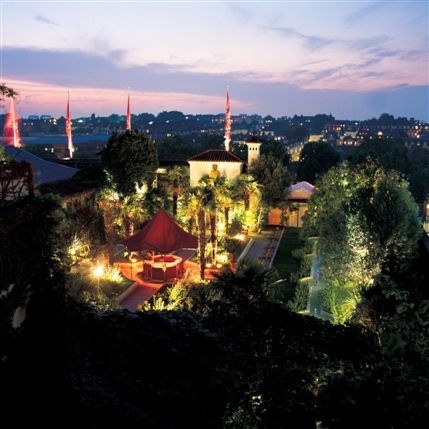Warwick Square - Kensington Roof Gardens, Spanish Garden at dusk