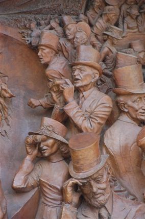 The Mall - Queen Mother & George VI Memorial