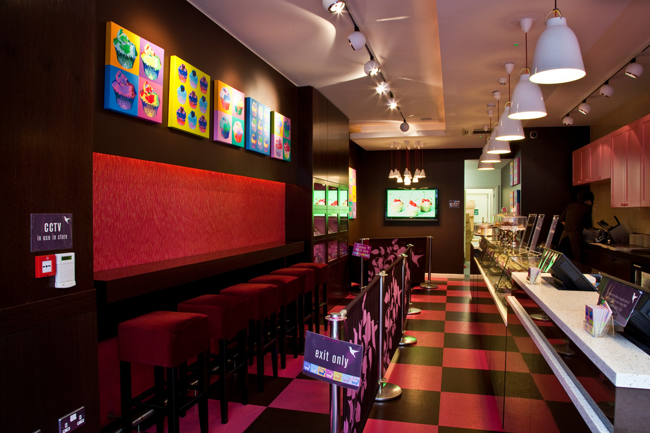 Hummingbird Bakery - Photo by Benjamin Backhouse