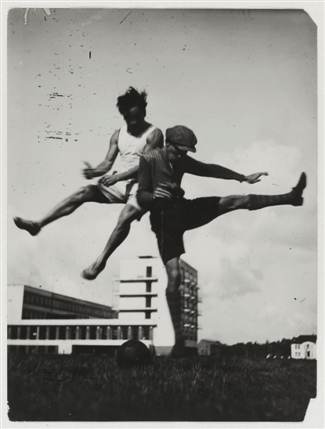 Bauhaus: Art as Life Bauhaus: Art as Life