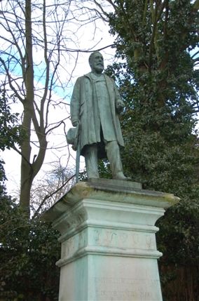 Waterlow Park - Statue of Sir Henry Waterlow, Former Lord Mayor of London & Creator Of The Park Waterlow Park - Statue of Sir Henry Waterlow, Former Lord Mayor of London & Creator Of The Park