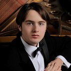 Daniil Trifonov: Scriabin, Liszt, Chopin hotels title=
