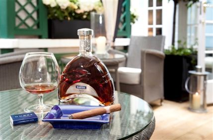 Dukes Hotel: Cognac and Cigar Garden