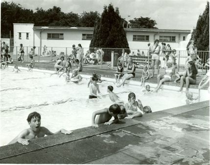 Hillingdon Road - Uxbridge Lido 1938