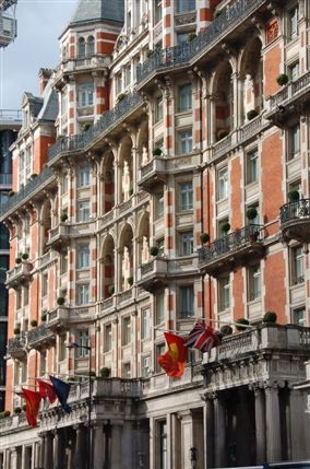 Knightsbridge - The Mandarin Oriental Hotel 
