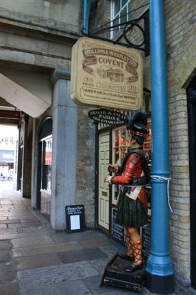 Segar & Snuff Parlour