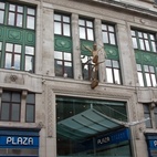 Oxford Street hotels title=