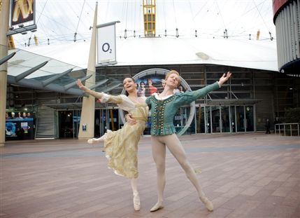 The Royal Ballet: Romeo & Juliet - The Royal Ballet at The O2 Arena © Elliott Franks and ROH The Royal Ballet: Romeo & Juliet - The Royal Ballet at The O2 Arena © Elliott Franks and ROH