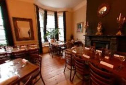 Queen's Head & Artichoke