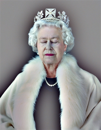 The Queen: Art And Image - Lightness of Being, 2007 by Chris Levine. Copyright: Chris Levine. Courtesy of Mr Kevin P.Burke and the Burke Children. Private Collection The Queen: Art And Image - Lightness of Being, 2007 by Chris Levine. Copyright: Chris Levine. Courtesy of Mr Kevin P.Burke and the Burke Children. Private Collection