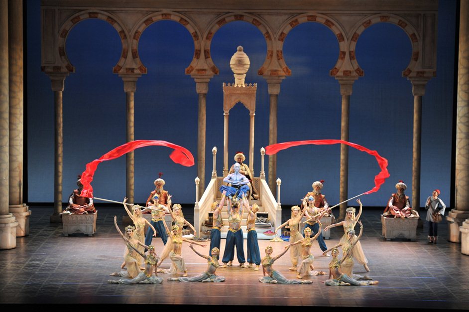 Birmingham Royal Ballet: Aladdin - Yasuhisa Yoshimoto as The Djinn of the lamp and Artists of the National Ballet of Japan. Photo Hidemi Seto Image from LondonTown.com Birmingham Royal Ballet: Aladdin - Yasuhisa Yoshimoto as The Djinn of the lamp and Artists of the National Ballet of Japan. Photo Hidemi Seto