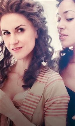 She Stoops to Conquer She Stoops to Conquer
