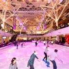 Westfield London Ice Rink hotels title=