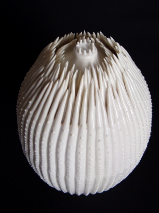 Ceramic Art London - Ikuko Iwamoto - Buddy container 2 Ceramic Art London - Ikuko Iwamoto - Buddy container 2