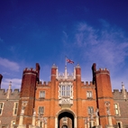Hampton Court Palace Tickets hotels title=