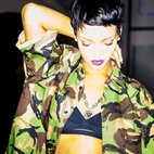 Rihanna: Diamonds Tour