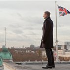 Skyfall Premiere hotels title=