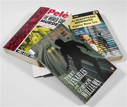Murder in the Library: An A-Z of Crime Fiction Murder in the Library: An A-Z of Crime Fiction