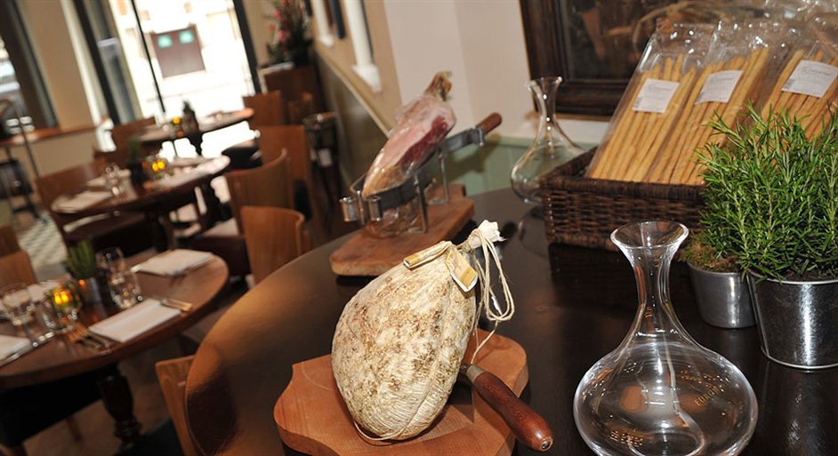 Gustoso Ristorante & Enoteca Image from LondonTown.com Gustoso Ristorante & Enoteca