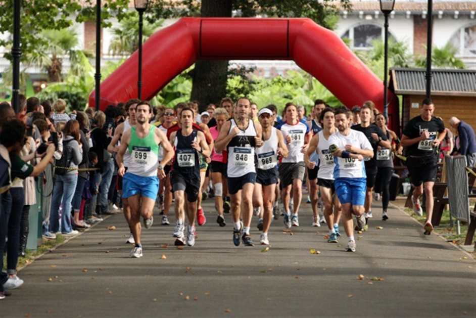 London Easter 10K Image from LondonTown.com London Easter 10K