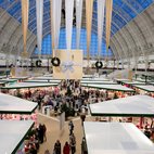 Spirit of Christmas Fair hotels title=