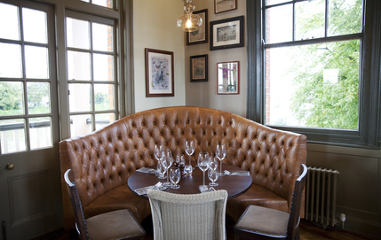 White Hart, Barnes